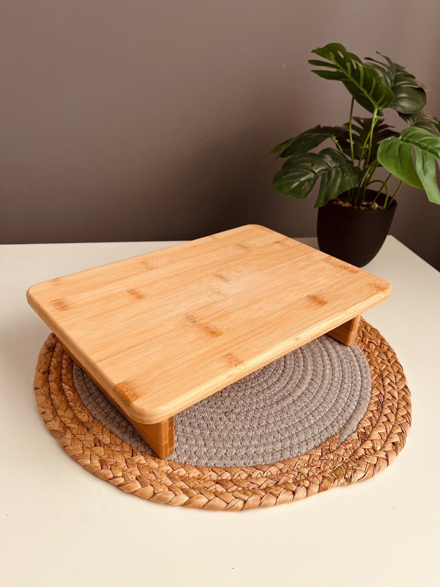 High stand (cutting board OR stand)30cm*22cm