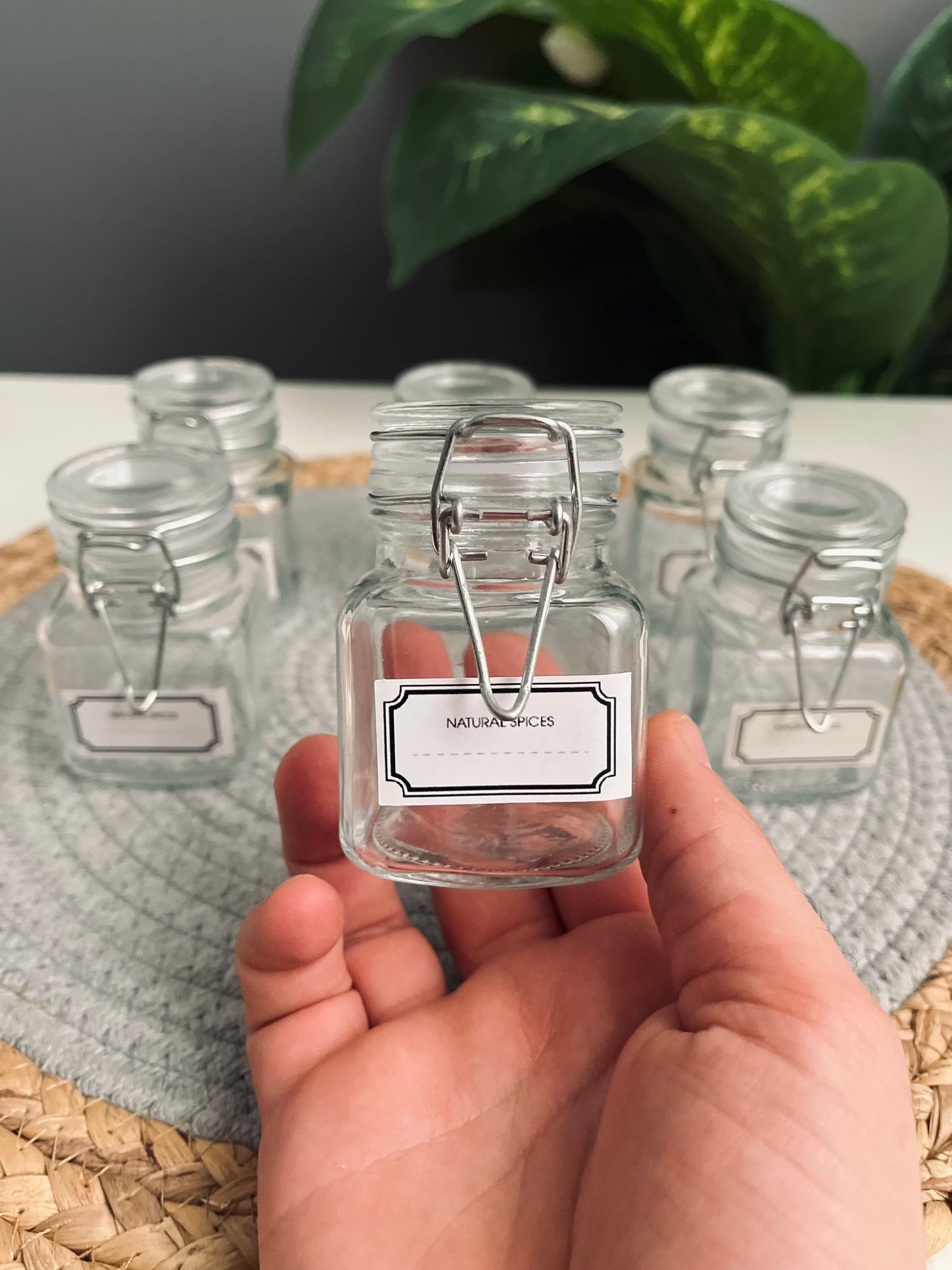 Set of 6 Spices Glass jar(tiny )100ml(code50-31)