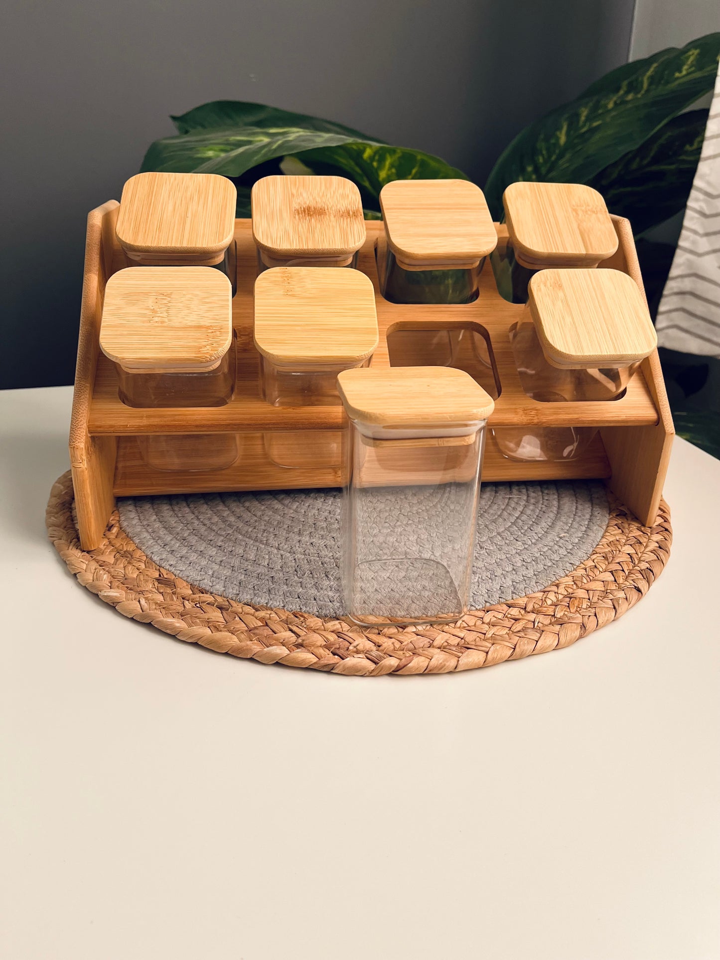 Set of 8 glass jars مربع+bamboo holder(250ml)