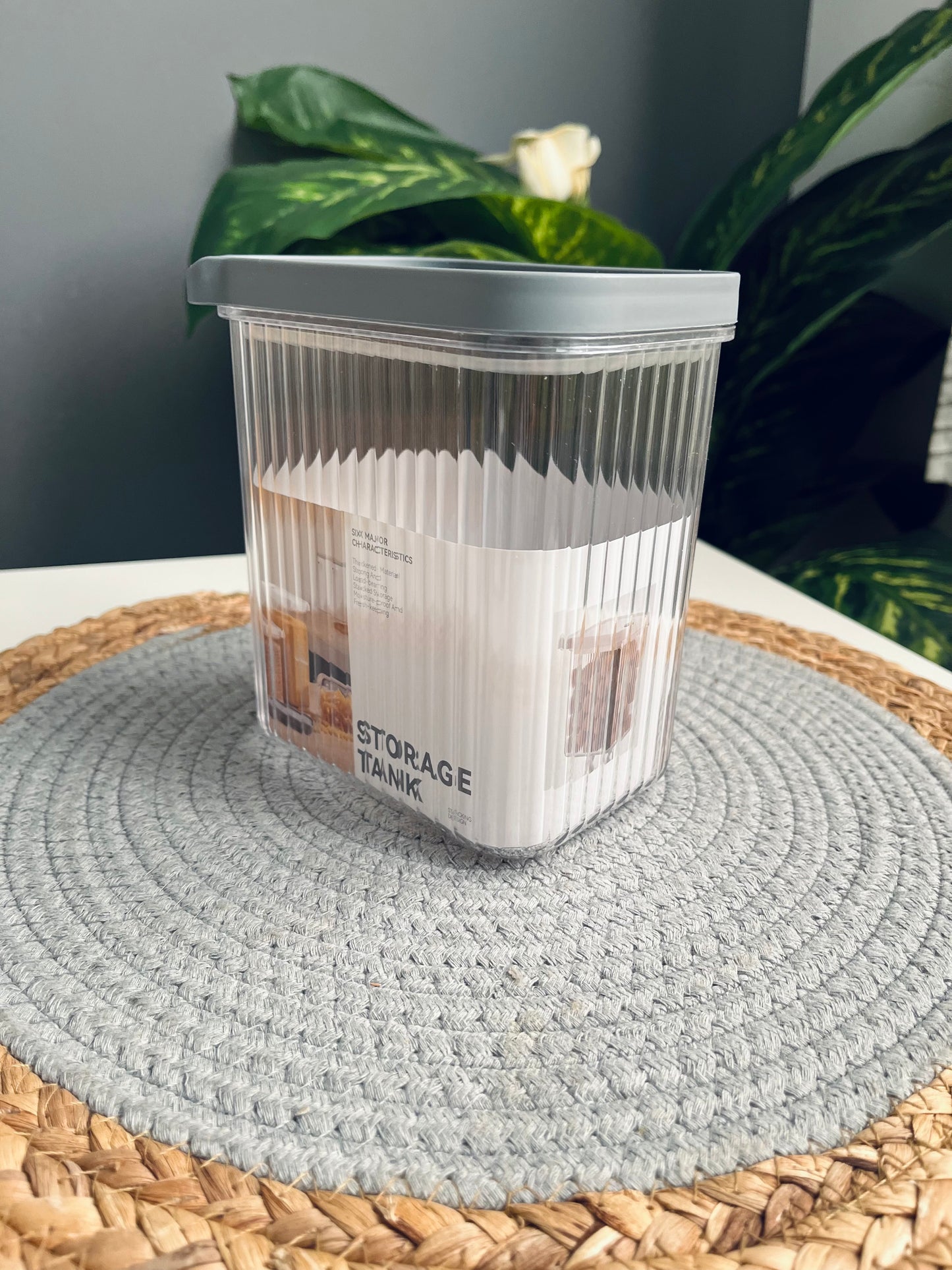 acrylic jar (square jar) 1L(رمادى)