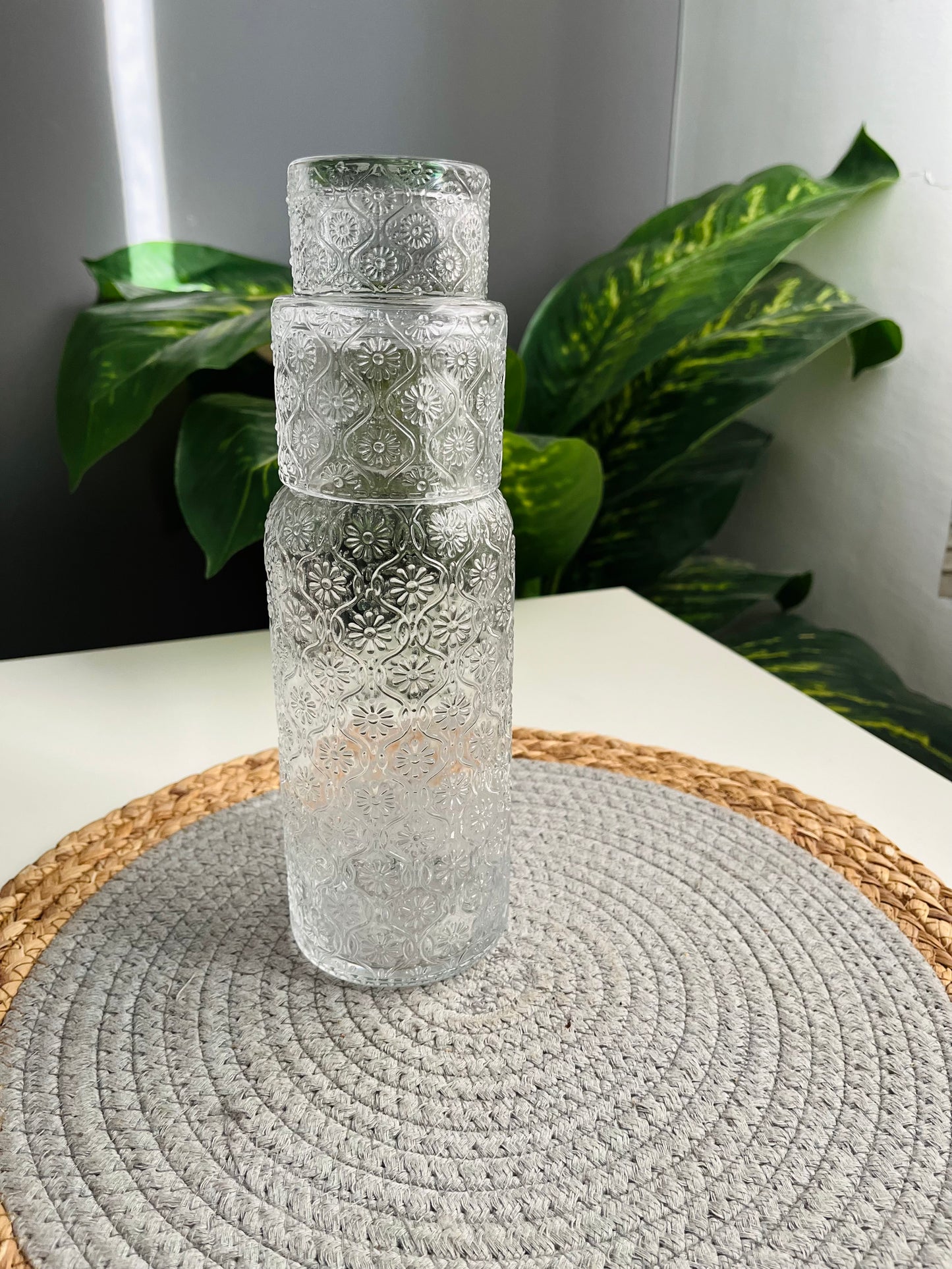 Glass bottle 700ml with cup 150ml (ورده)
