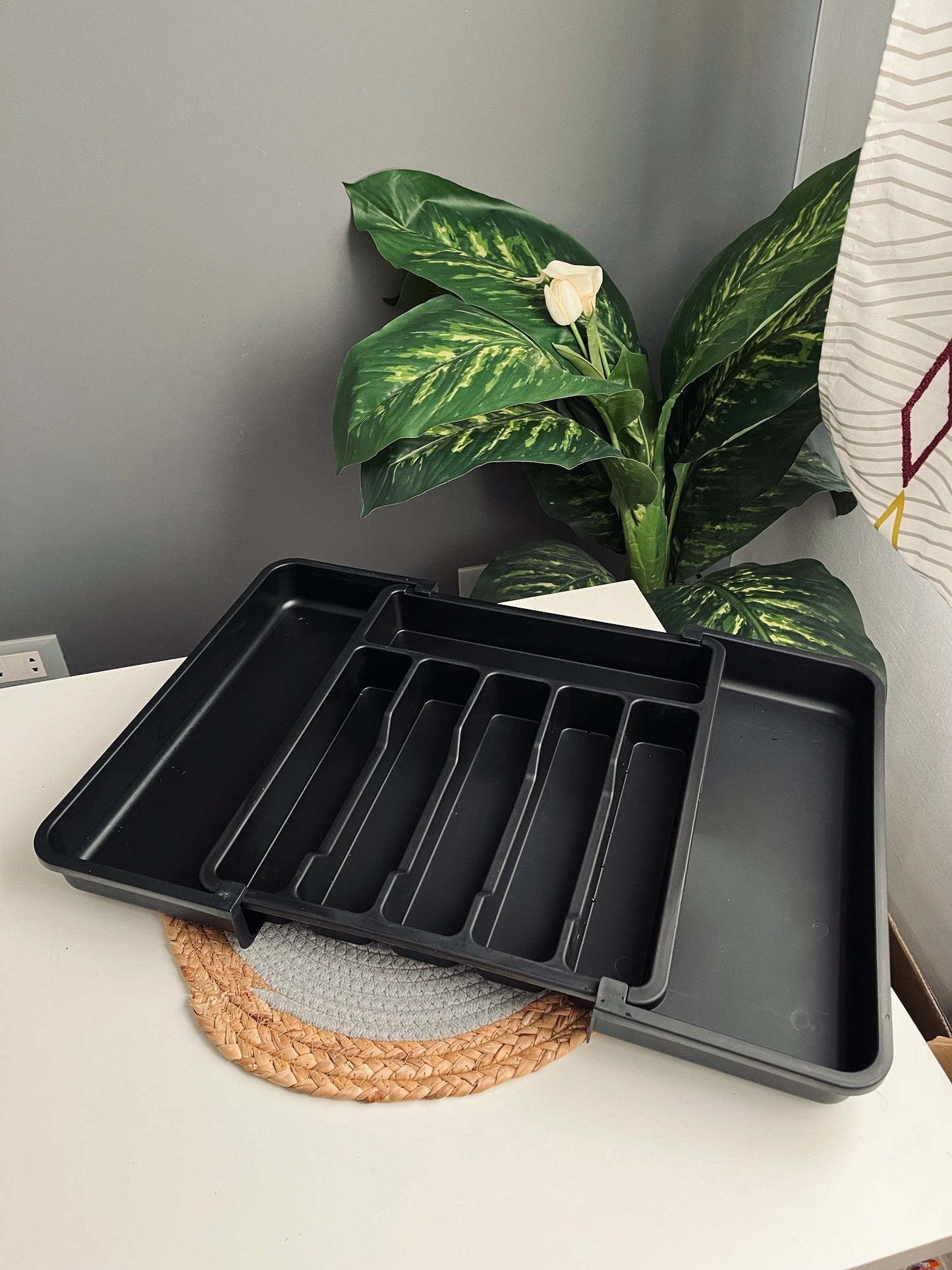 قابل للتمدد اسود Organizer Drawer (acrylic )