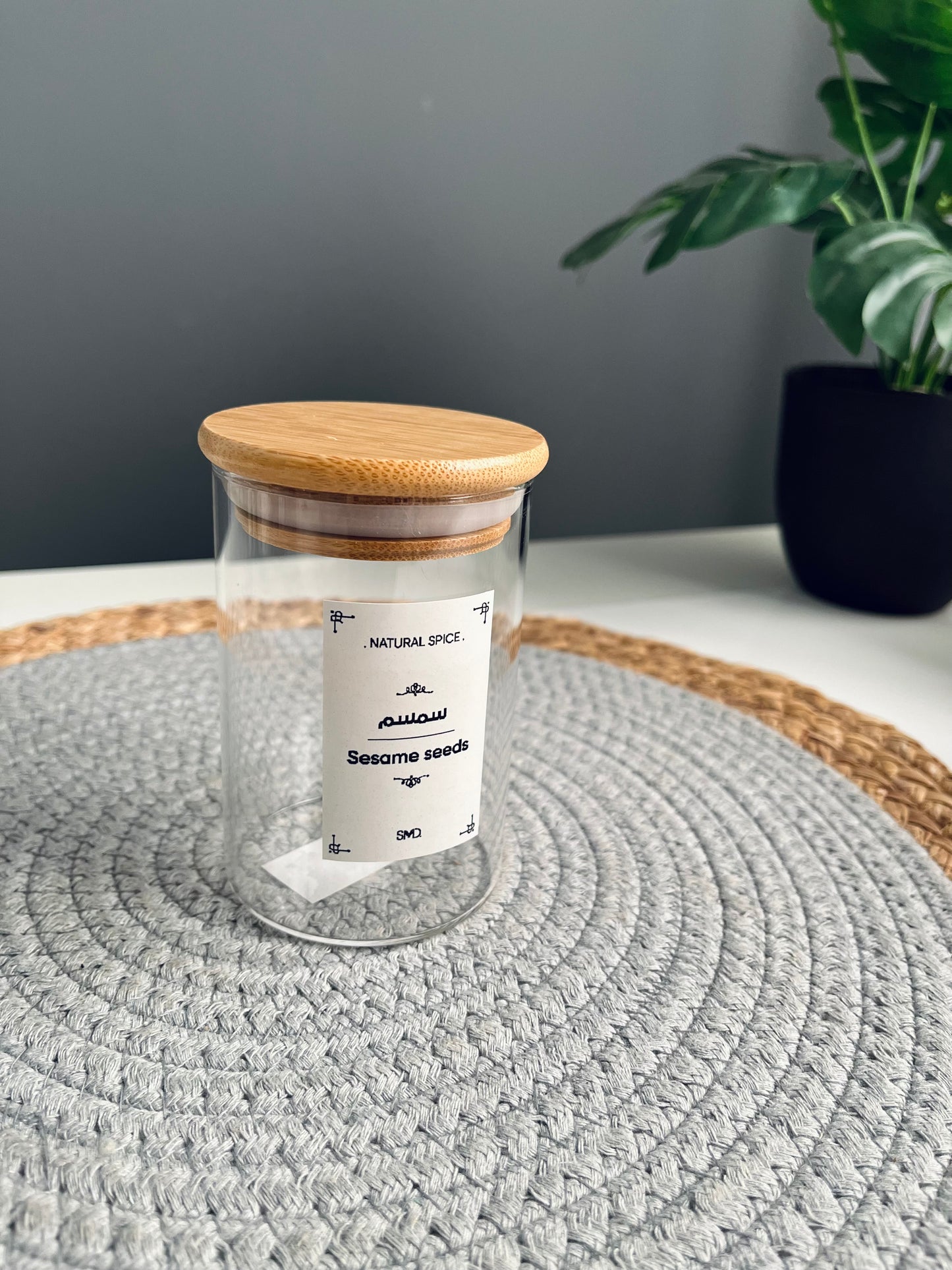 One glass circle jar (per piece)250ml