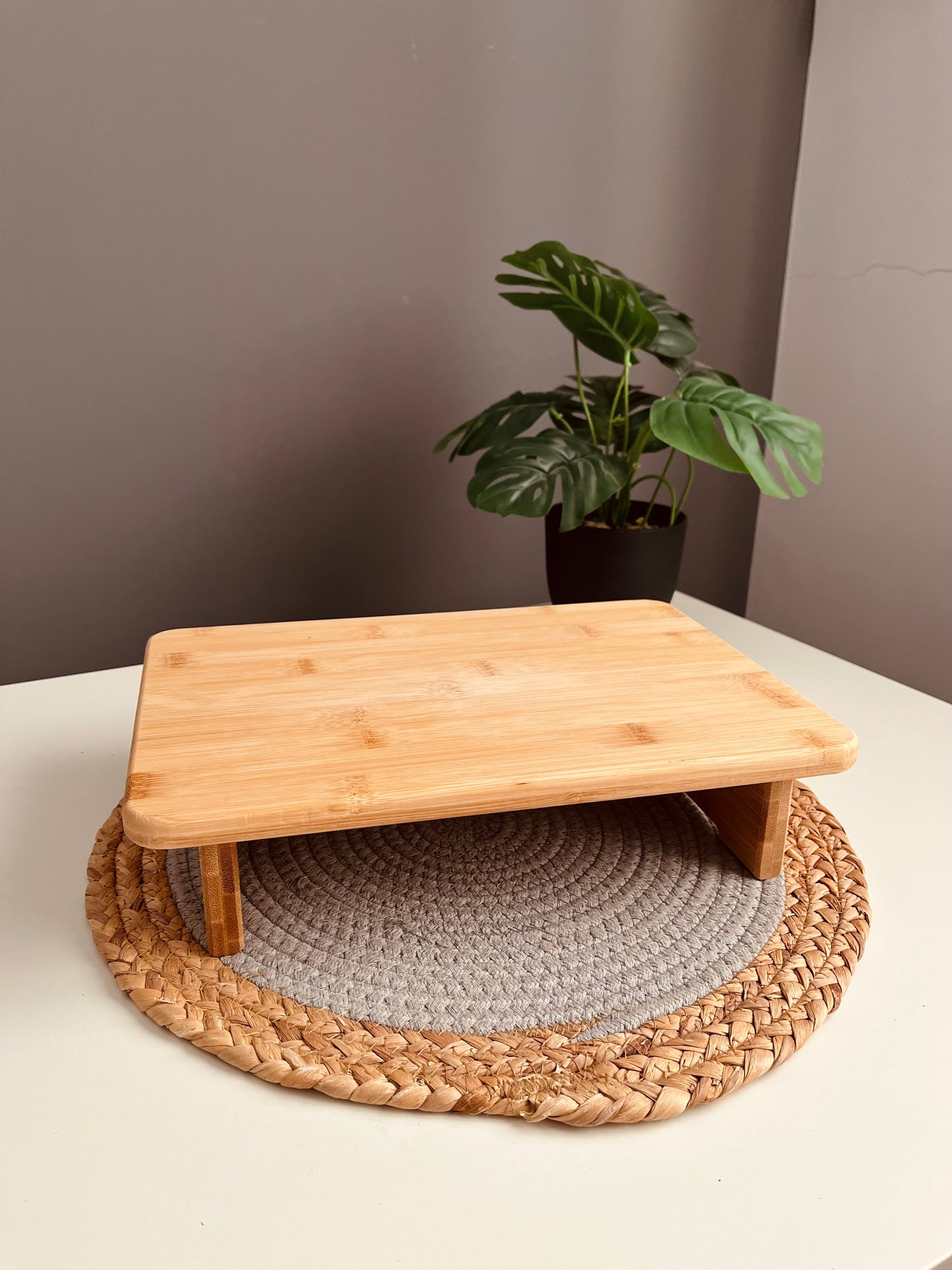 High stand (cutting board OR stand)30cm*22cm