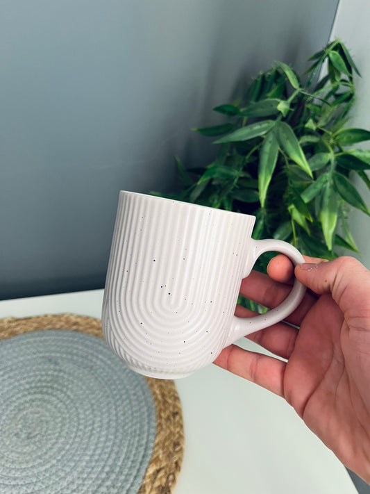 Porcelain mug (move )Lines (c978)