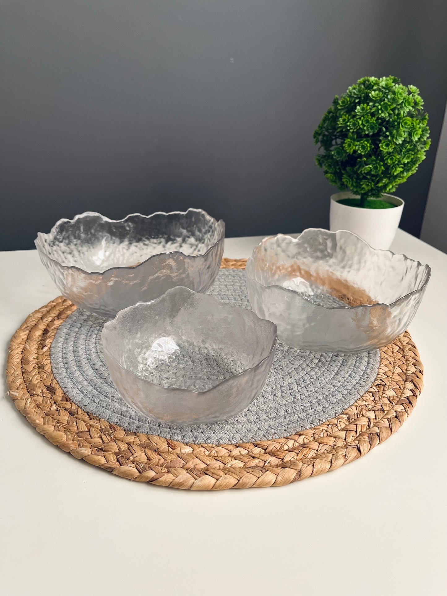 (شفاف)Set 3 glass bowls 20cm-17cm-13cm