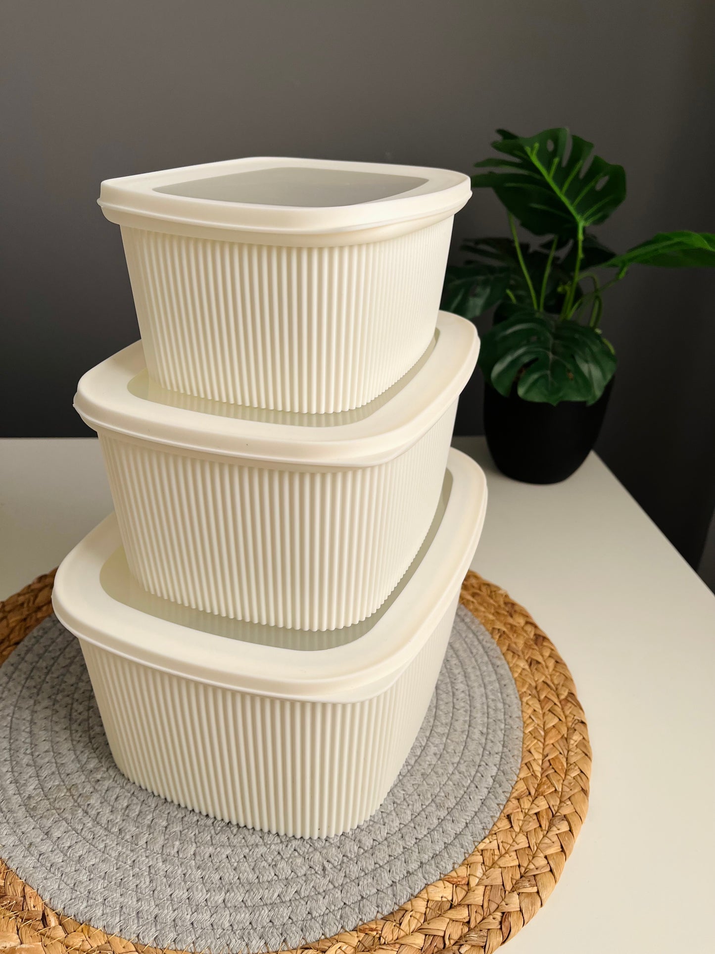 (White) 3 Large fridge boxs (high quality)