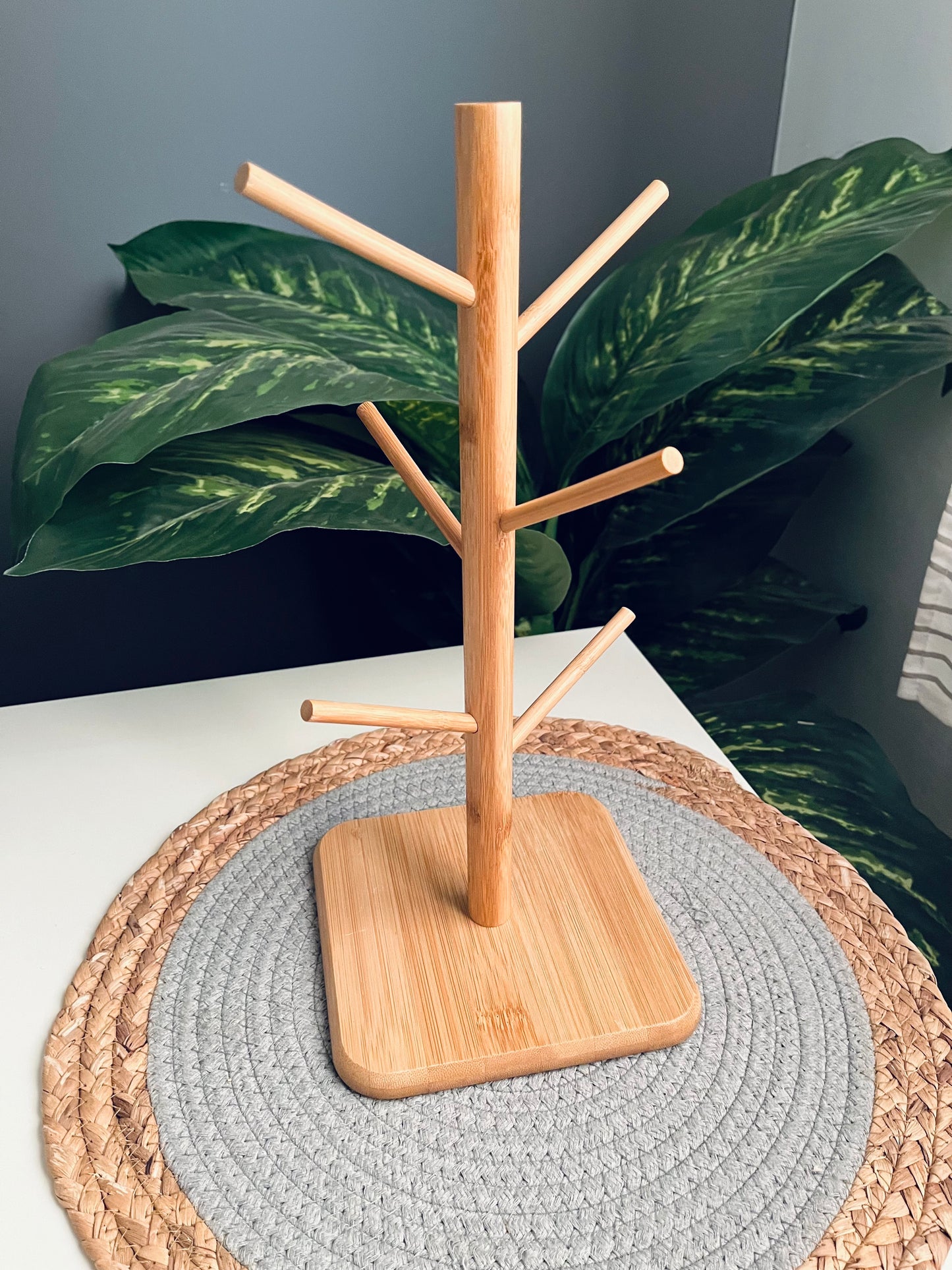 Bamboo (mugs) holder