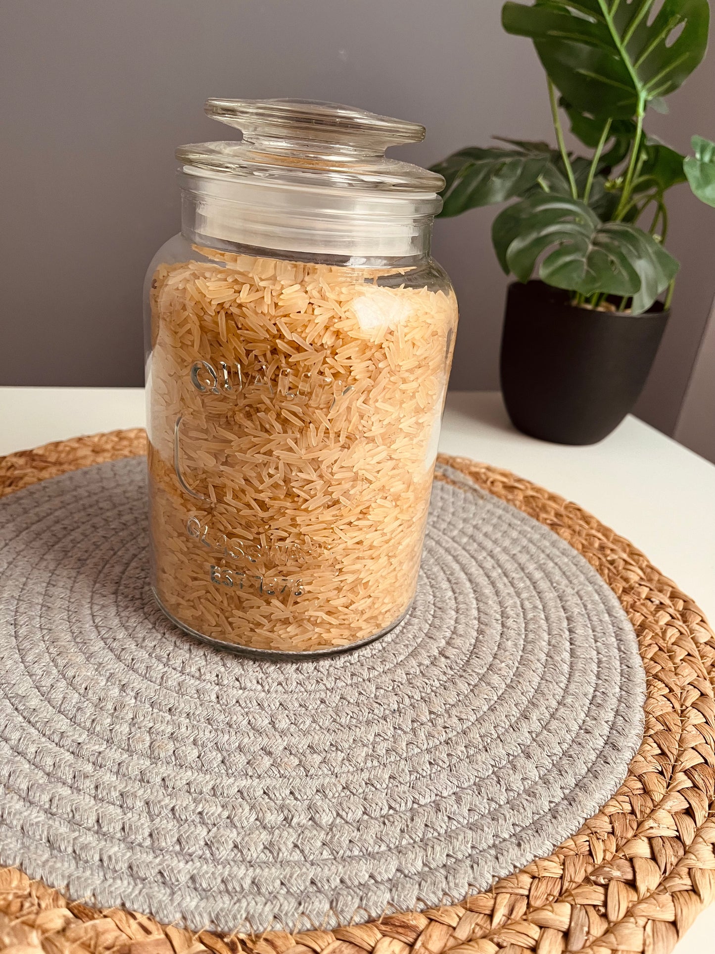 Medium Glass jar 1200ml(quality)code154