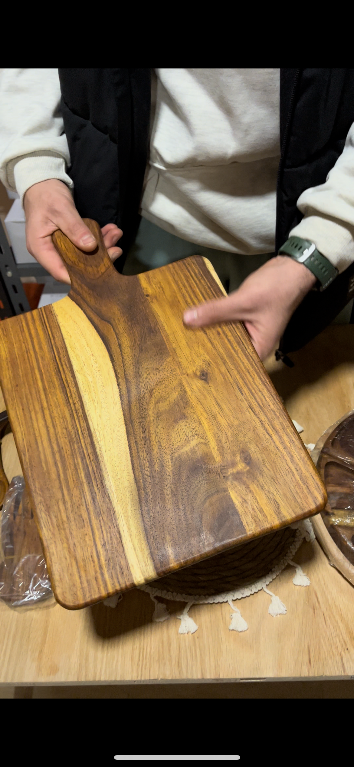 Dark wood best sale cutting board