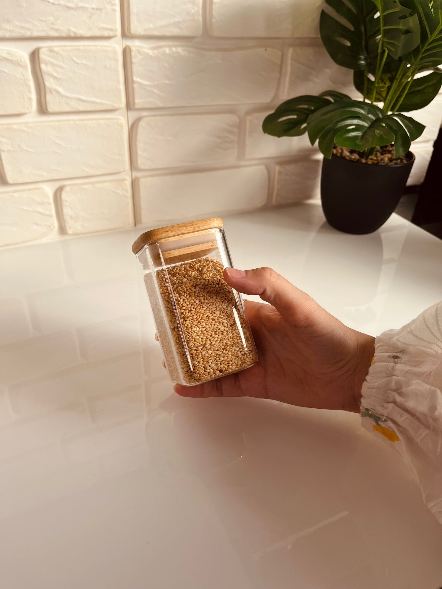 Glass square jar 250ml