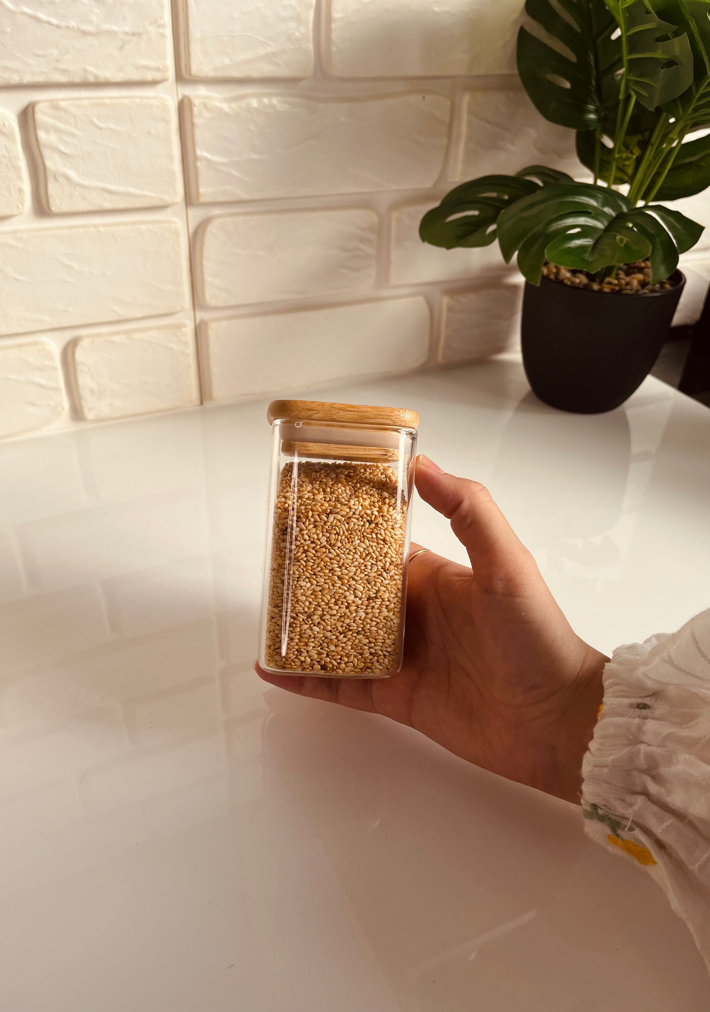 Glass square jar 250ml