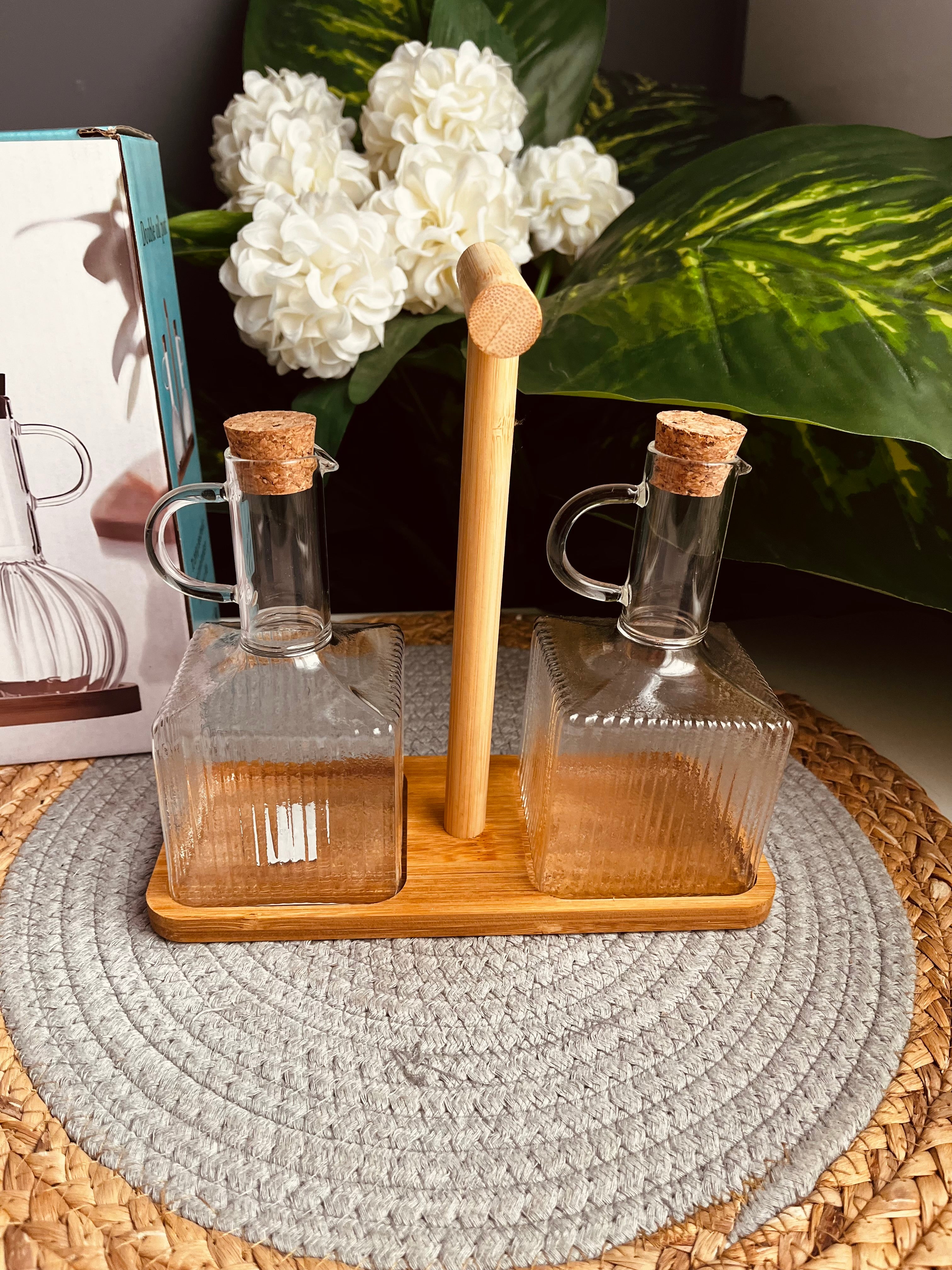 Set of 2 oil bottles +holder (code418)