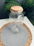 Glass jar with wooden cover 2KG (كلبس غطاء خشب)