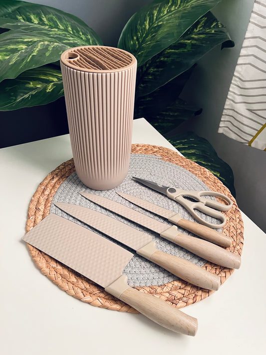 طقم 4 قطع سكاكين +مقص+حامل (code42)