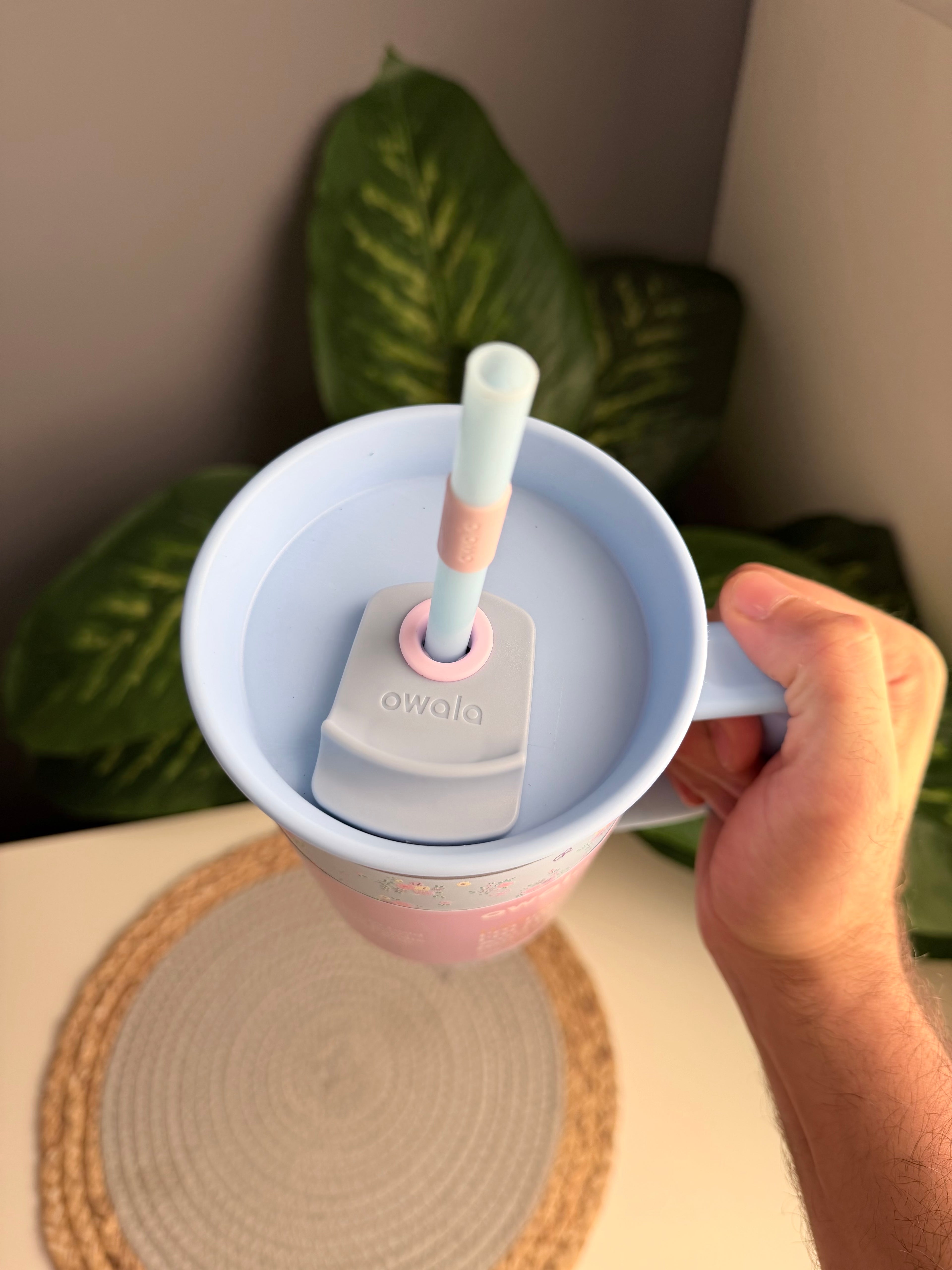 زجاجه OWALA حجم كبير (كود 966)-أزرق ورد-1200ml