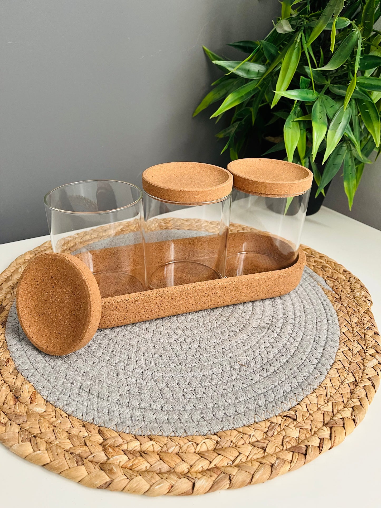 Set of 3 glass jars380ml+tray(c19-37)