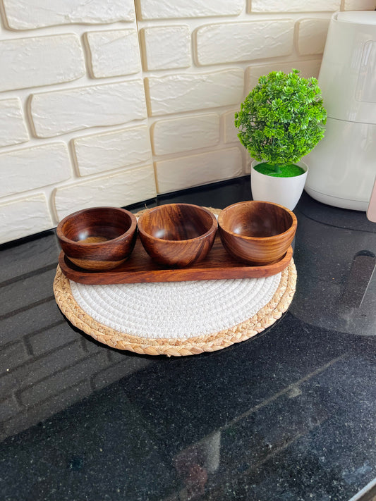 Set of 3 bowls + tray(طقم)