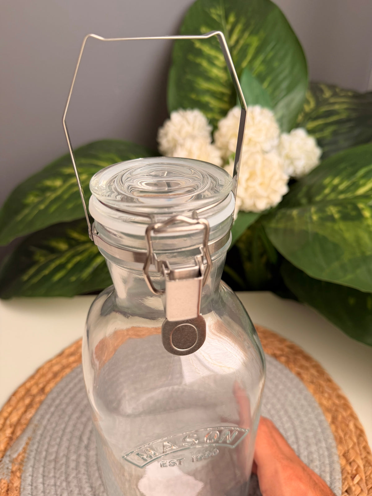 One glass jar (كلبس)2L (code328)