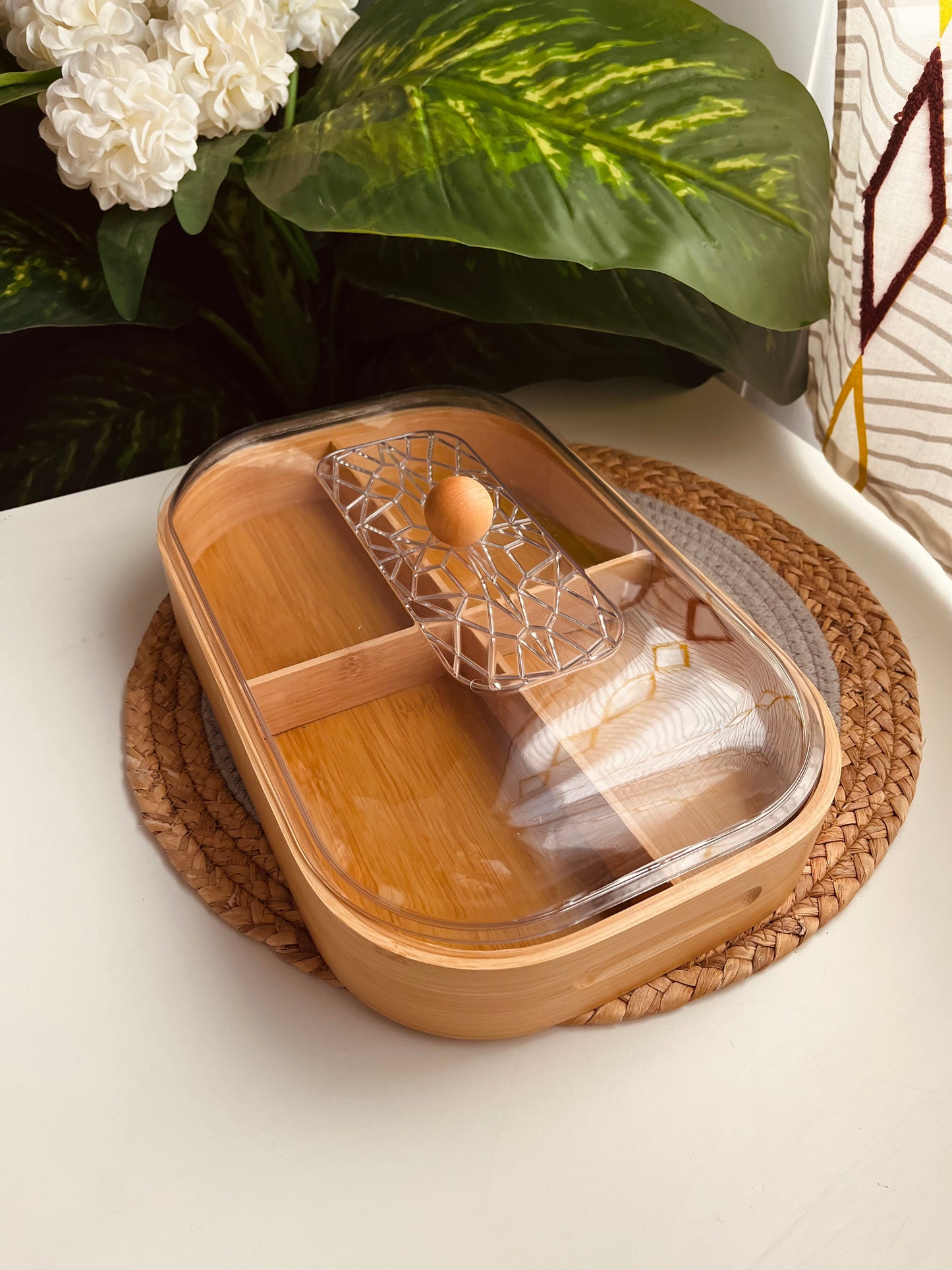 Large Bamboo nuts box (c1236)