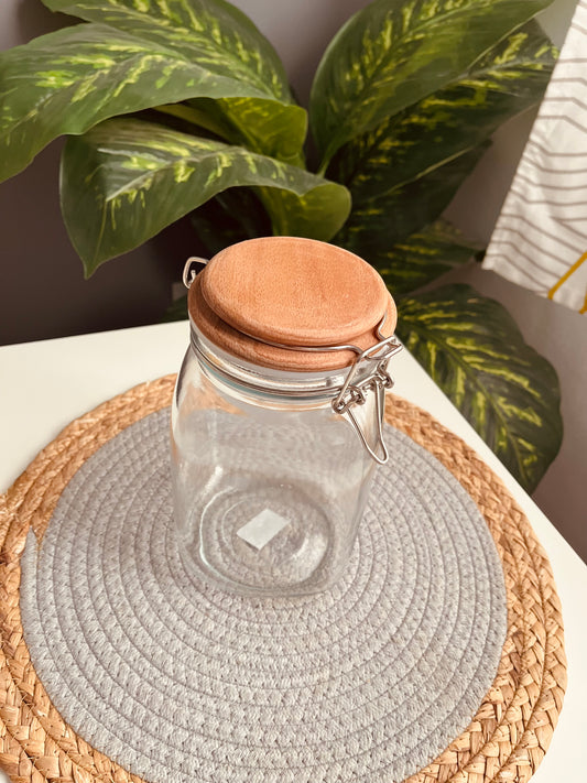 Glass jar with wooden cover 1500ml (Code13) (كلبس غطاء خشب)