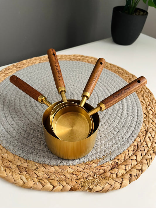 Gold measuring cups -طقم معيار ٤ قطع