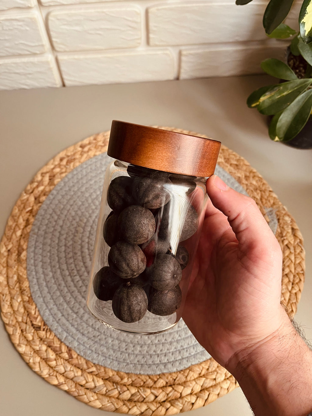 One glass jar (Danny home)500ml(جديد)غطاء غامق (بالقطعه)