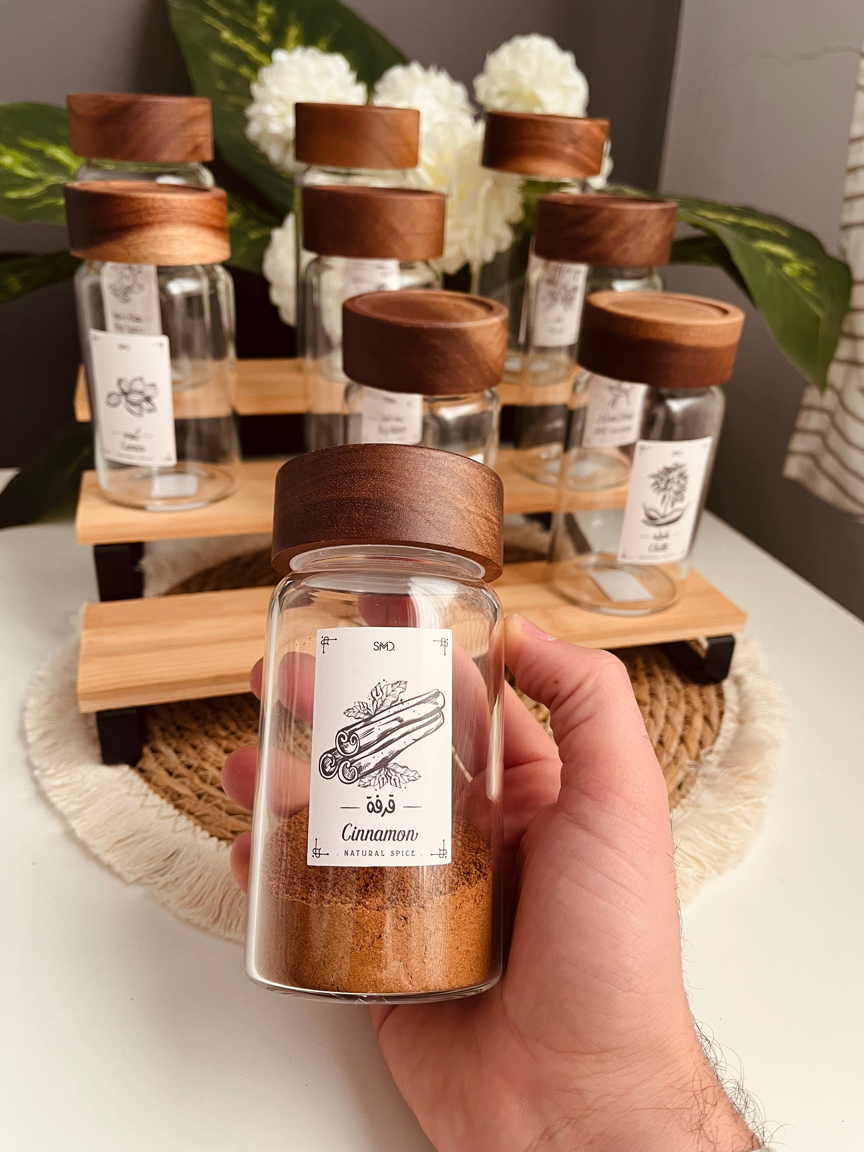 Set of 9 glass jars 300ml+ mixed stairs 300ml(جديد)غطاء غامق كبير