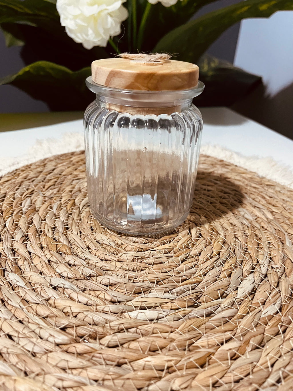One glass jar 350ml (مضلع بالقطعه)
