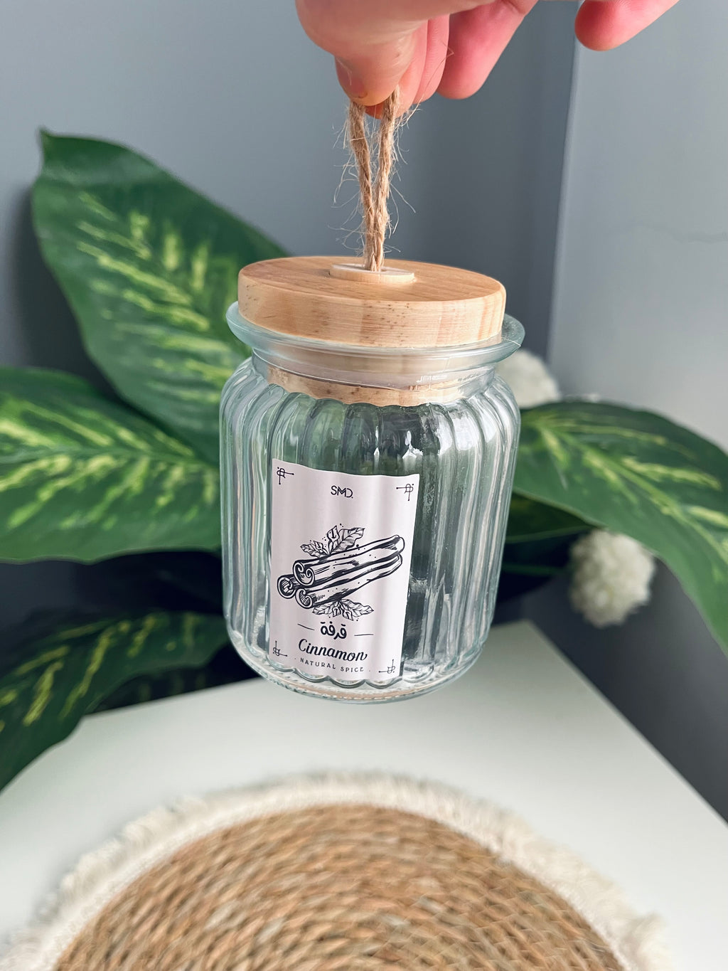 One glass jar 350ml (مضلع بالقطعه)