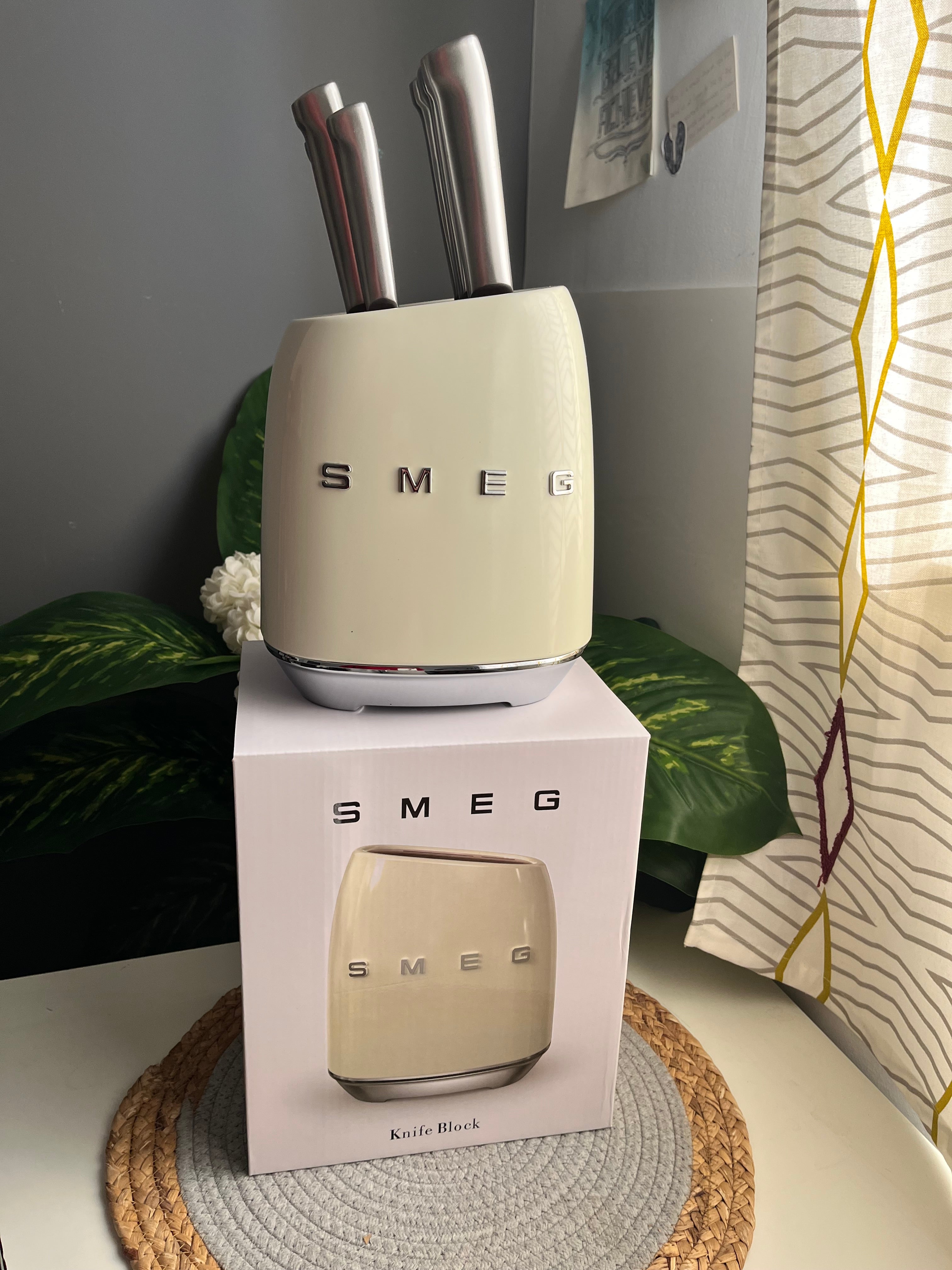 (Code39) منظم سمج+طقم سكاكين ماركه(SMEG)6 قطع