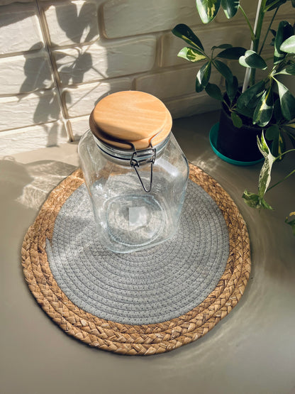 Glass jar with wooden cover 3kg(كلبس غطاء خشب)