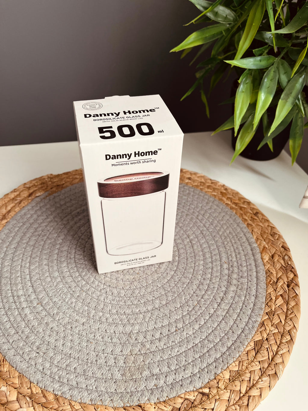 One glass jar (Danny home)500ml(جديد)غطاء غامق (بالقطعه)