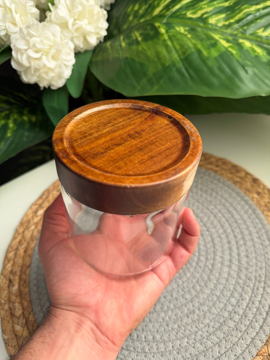 Glass jar(غطاء غامق)650(code47)