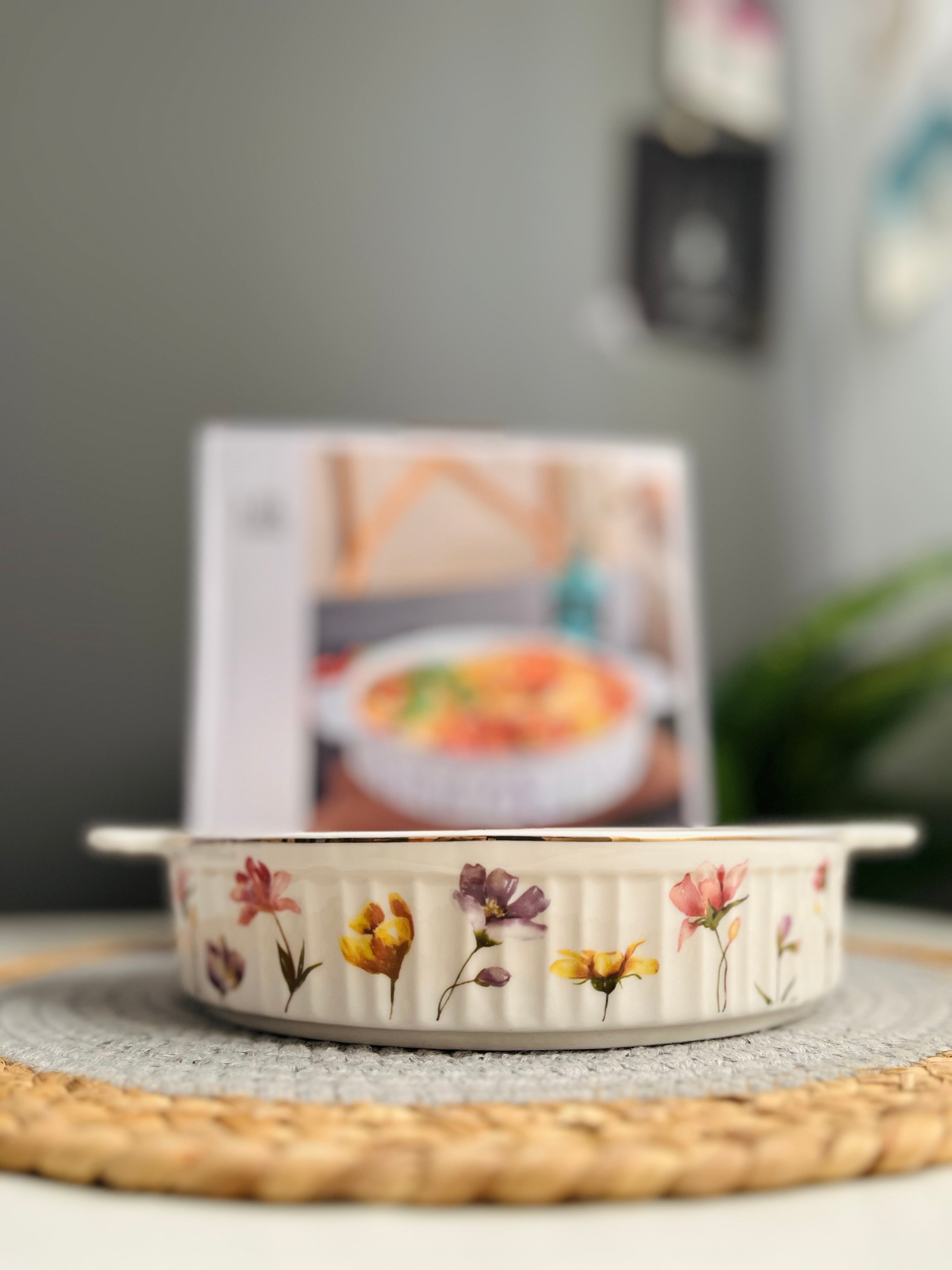 Tajin porcelain  (code368)   صغير طاچن بورسلين  مدور رسومات