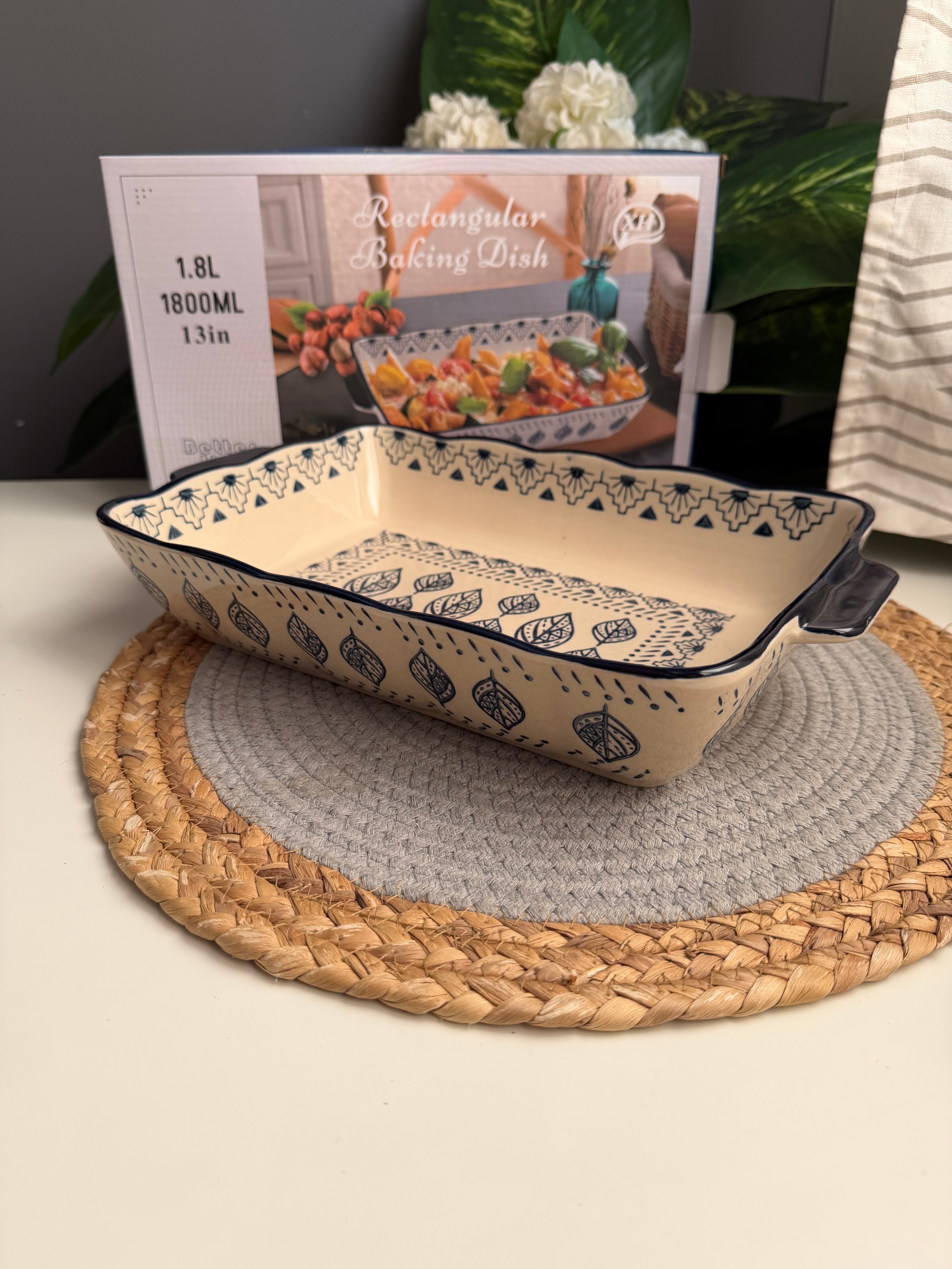 Tajin porcelain  (code205) طاچن بورسلين  30cm*21cmمستطيل رسومات