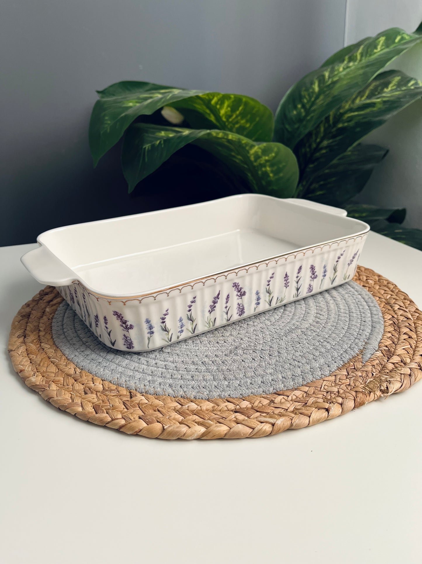 Tajin porcelain  (code367) طاچن بورسلين  مستطيل رسومات