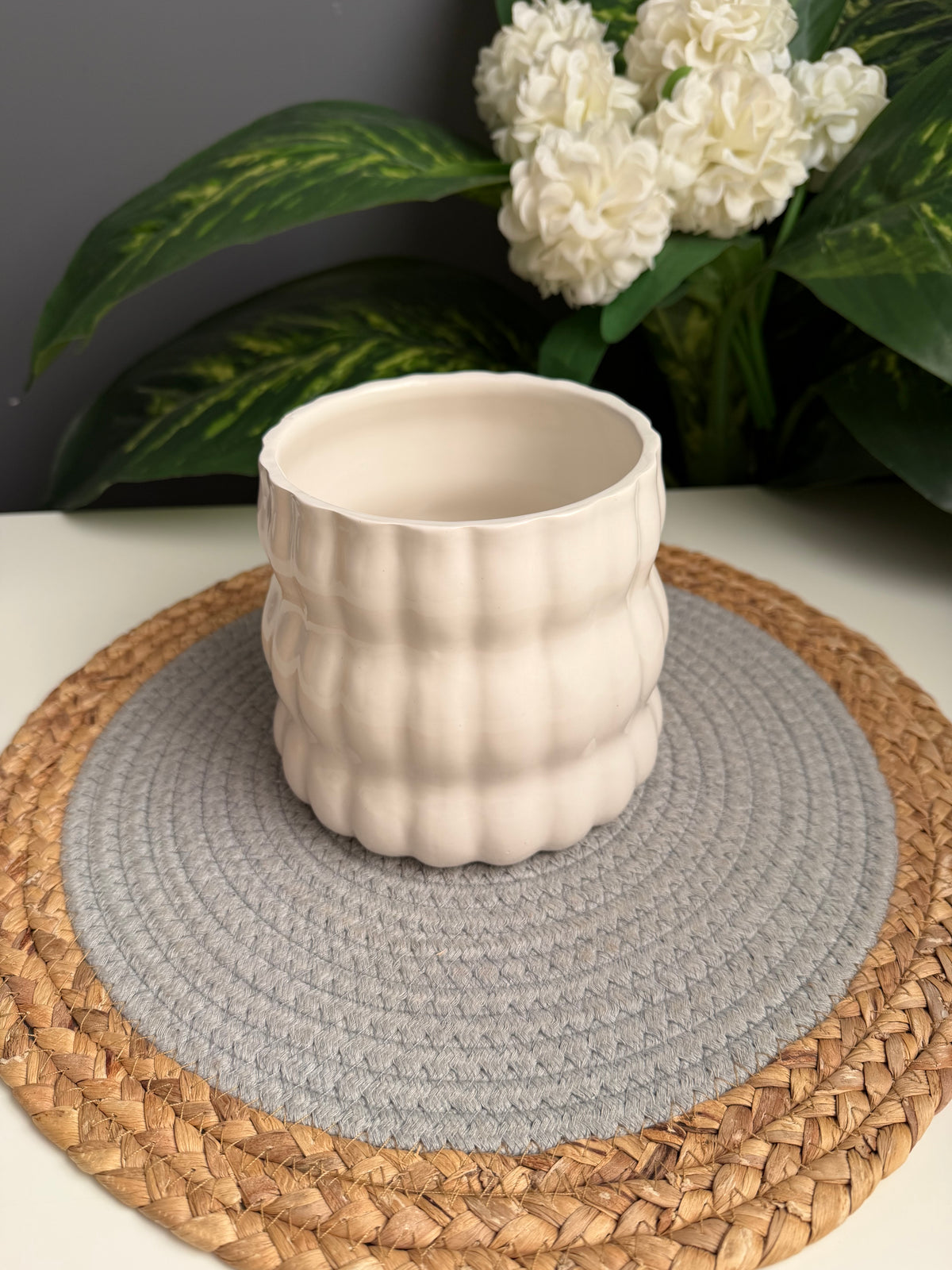 Porcelain holder (white )code455(13cm*12cm)