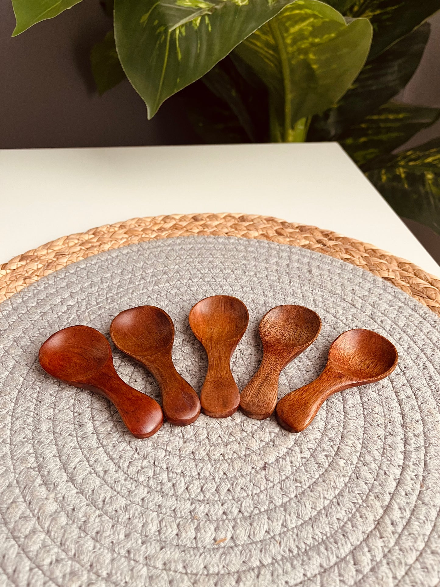 spices spoons طقم ملاعق 5 قطع غامق (جديد) code 285