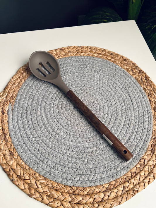 مغرفه مشرطه (بالقطعه) high quality