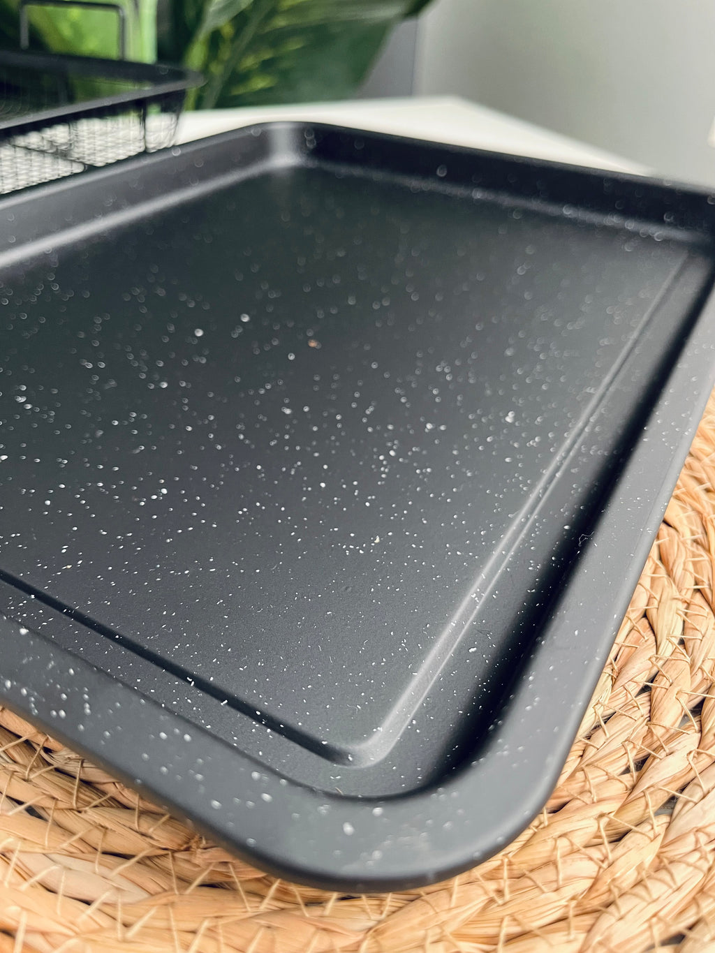 (أسود ) stick Copper Gisper Tray