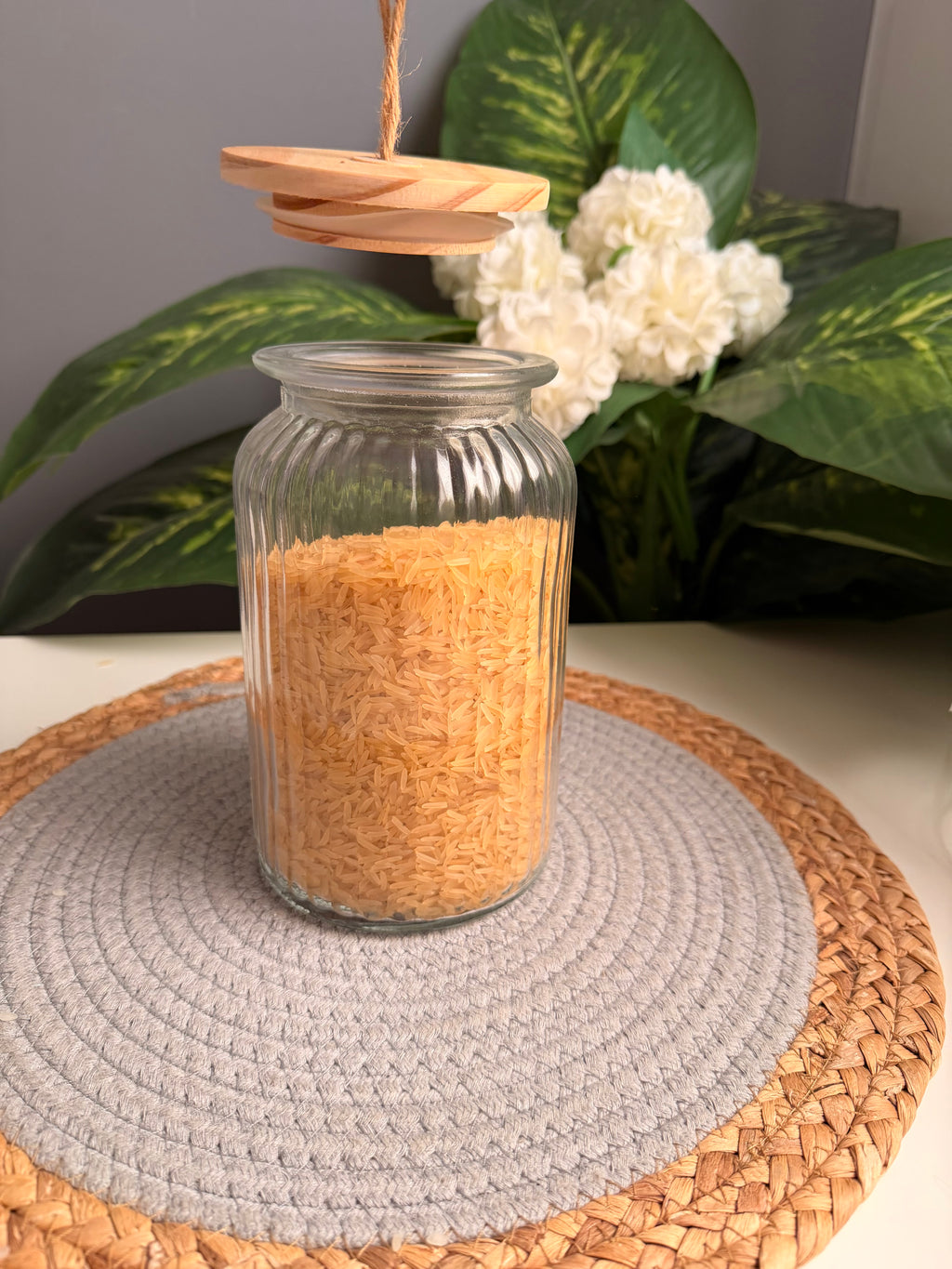 One glass jar 1500ml (  كبير مضلع بالقطعه) (code335)