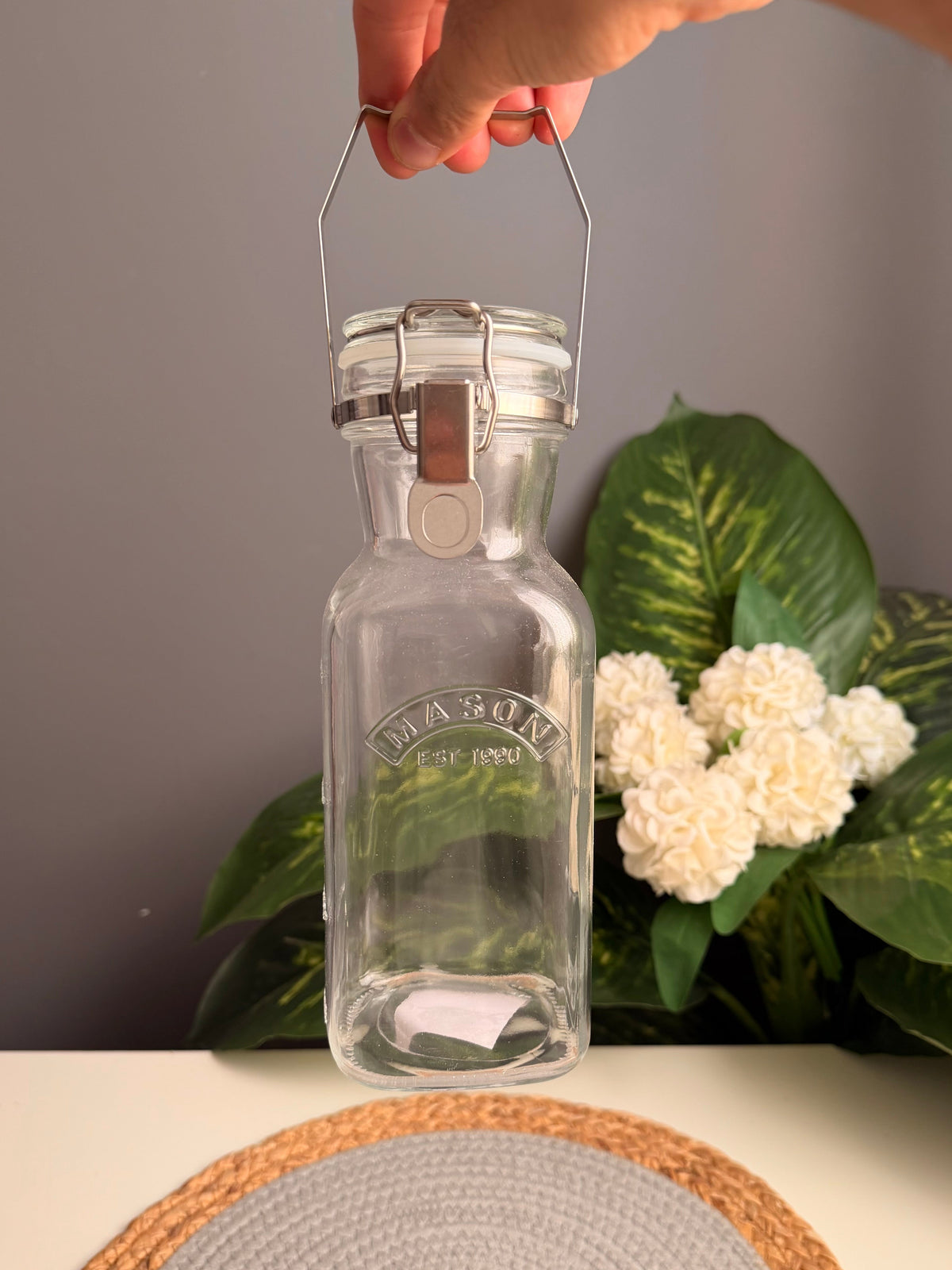 One glass jar (كلبس)1L (code329)