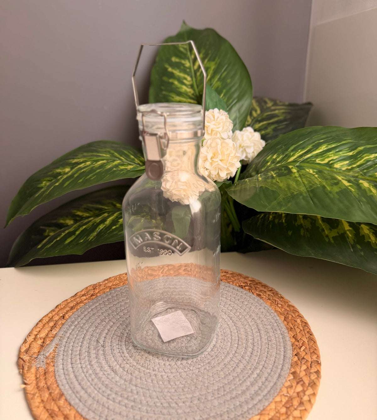 One glass jar (كلبس)2L (code328)