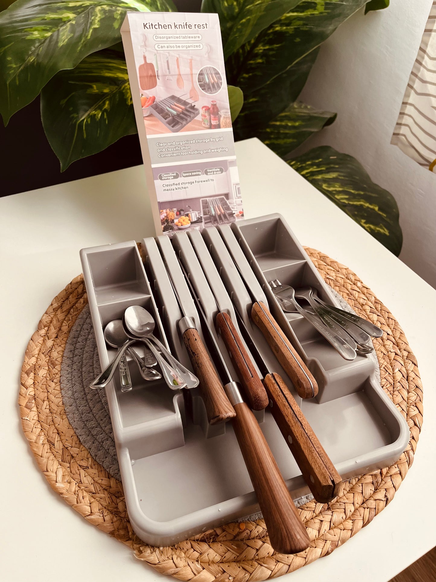 Knifes organizer (new)منظم سكاكين ( رمادى)مربع جديد