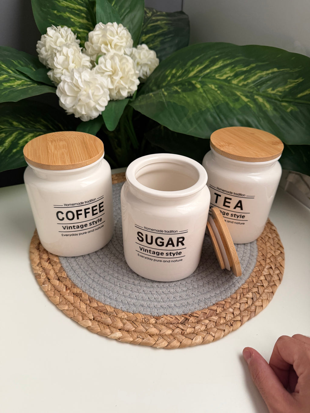 Set of 3 Porcelain Jars + (غطاء خشب) (coffee-Sugar-Tea)(code91)