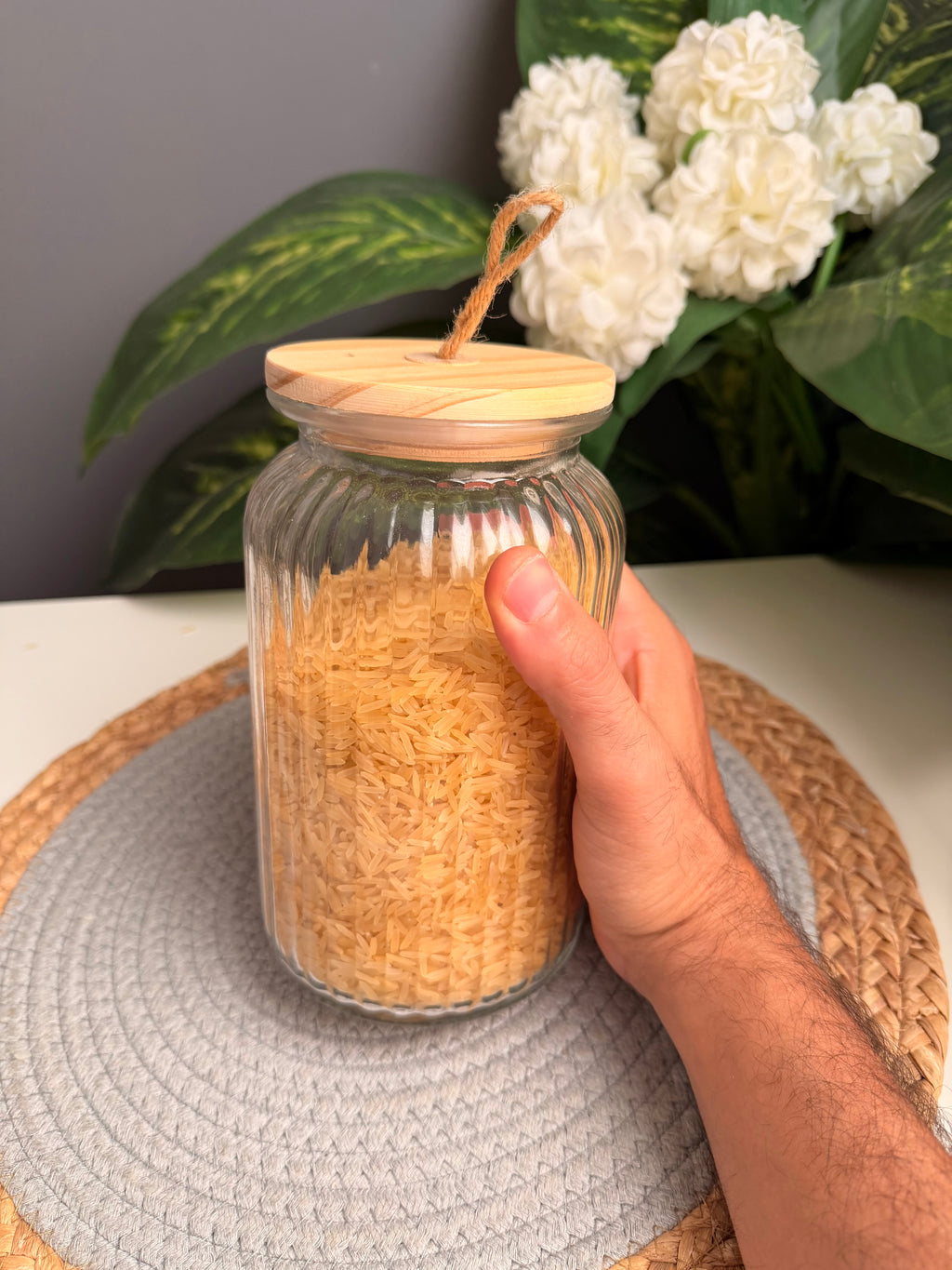 One glass jar 1500ml (  كبير مضلع بالقطعه) (code335)