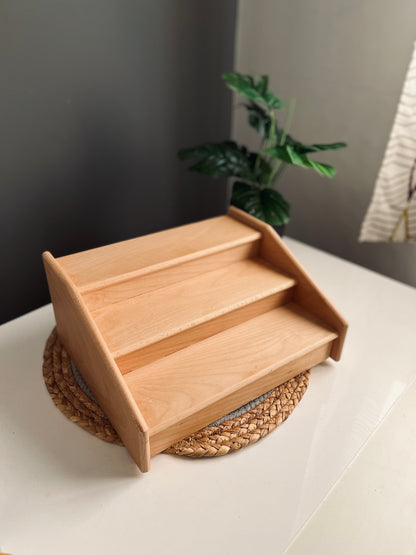 Wooden  stairs per piece