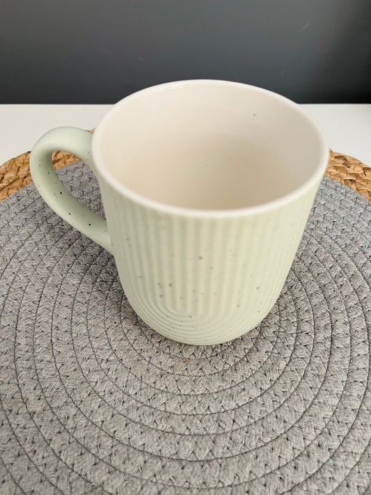 Porcelain mug (green )Lines (c978)