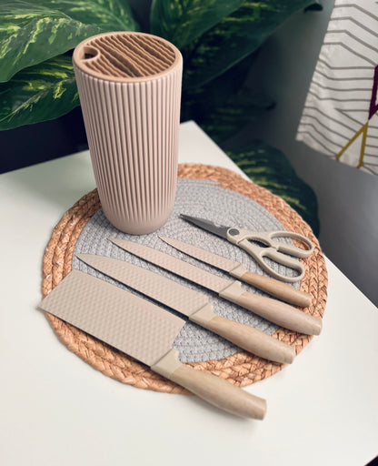 طقم 4 قطع سكاكين +مقص+حامل (code42)